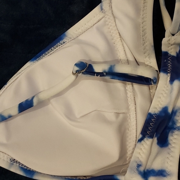Blue tie die bikini top size S adjustable back - Picture 6 of 7